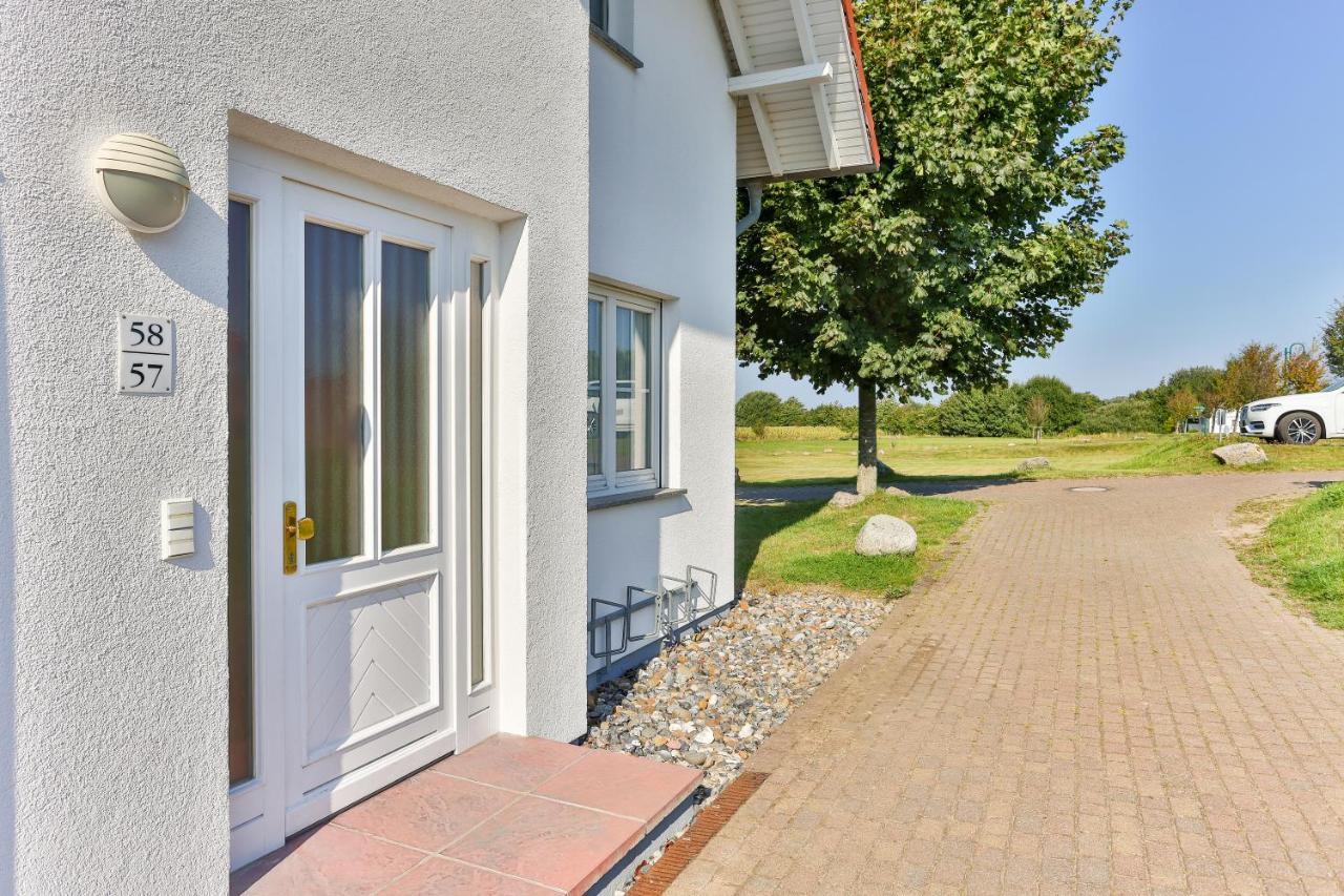 Ferienapartment-Ruegen Neddesitz エクステリア 写真