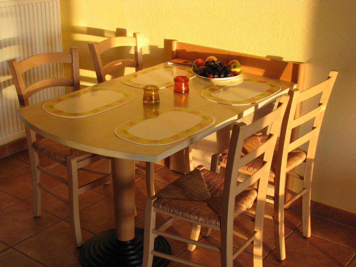 Ferienapartment-Ruegen Neddesitz エクステリア 写真